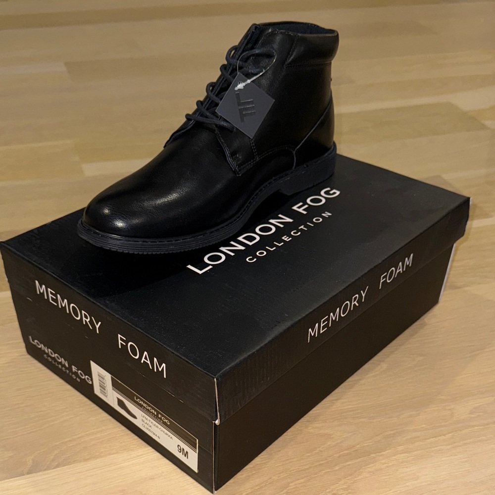 London Fog Men's Chukka Boots in Black